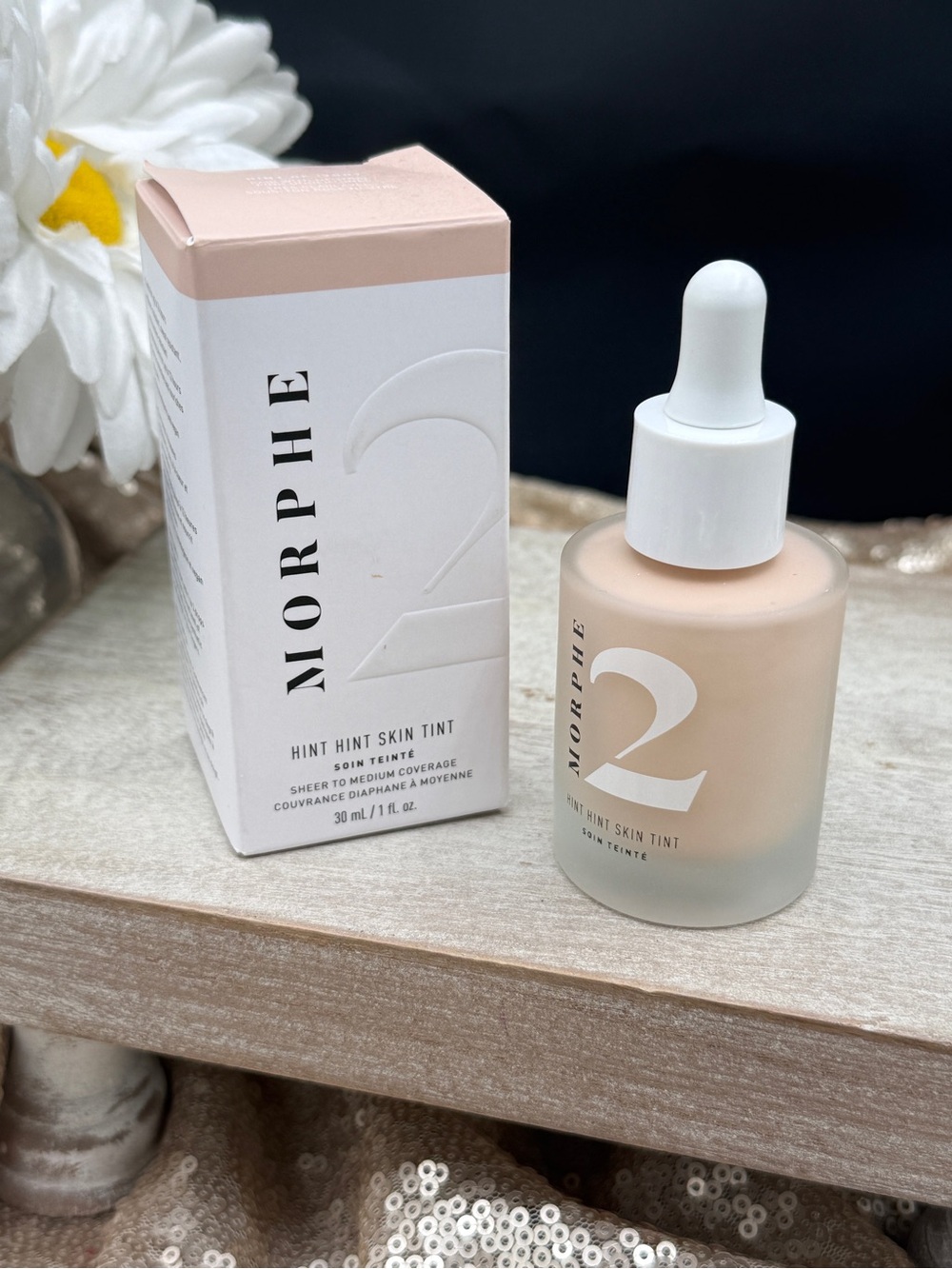 Morphe 2 Hint of Ivory Skin Tint - Light